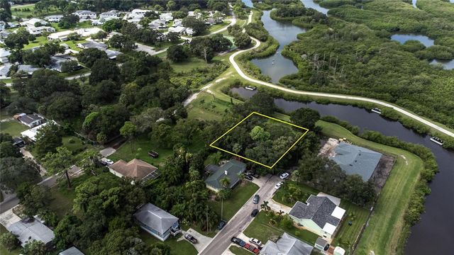 3834 29 AVENUE, St Petersburg, FL 33711