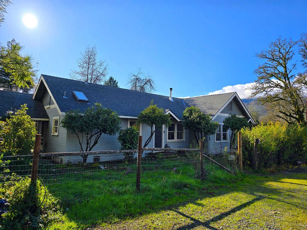 24127 Redwood Highway, Kerby, OR 97531