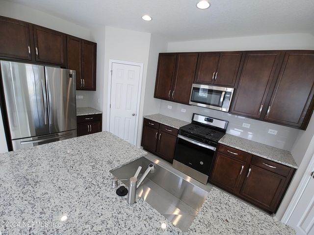 11253 MINNETTA Court, Jacksonville, FL 32256