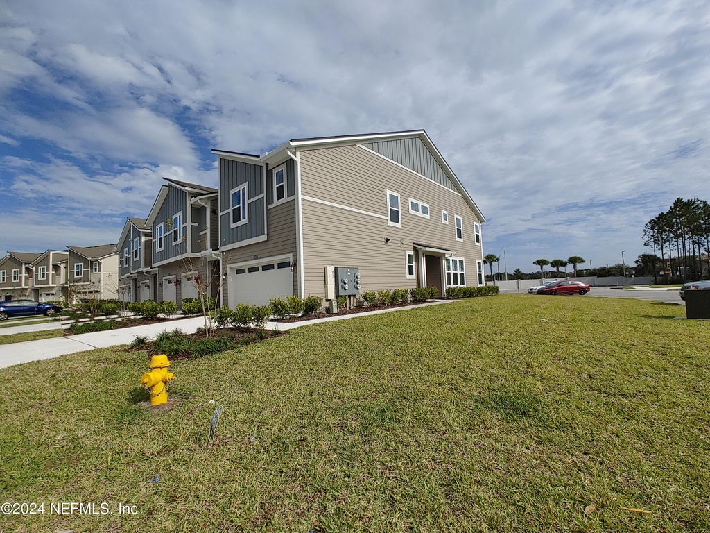 11253 MINNETTA Court, Jacksonville, FL 32256