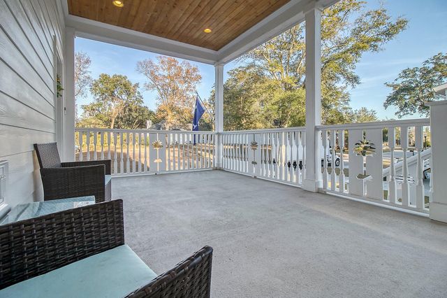 141 Wando Reach Road, Charleston, SC 29492