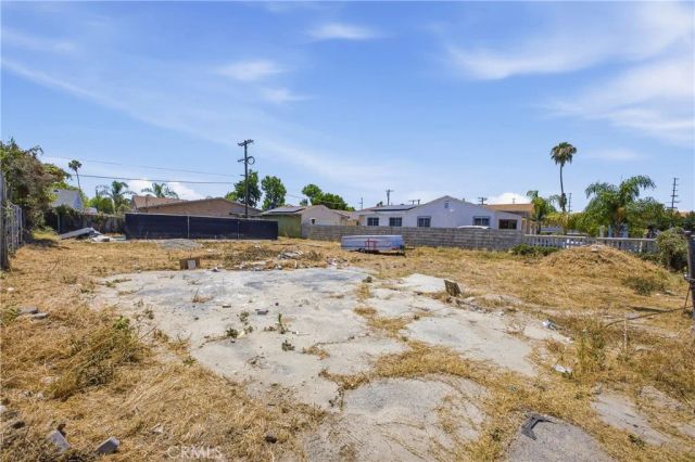 6729 Babcock, North Hollywood, CA 91606