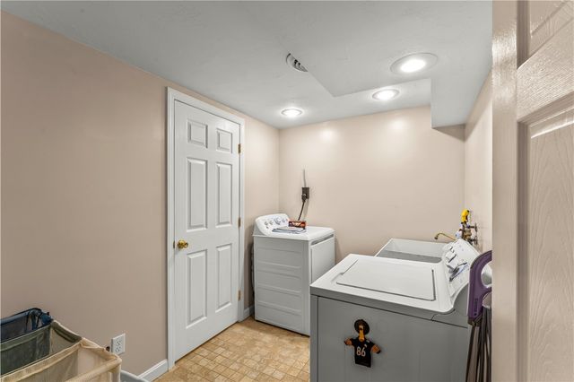 412 Center Church, Peters Twp, PA 15317