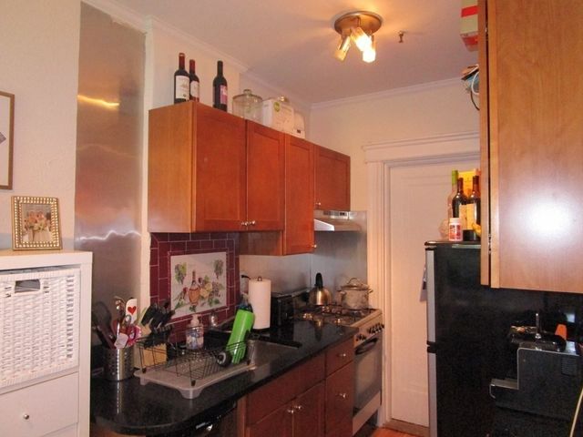 118 Riverway 8, Boston, MA 02215