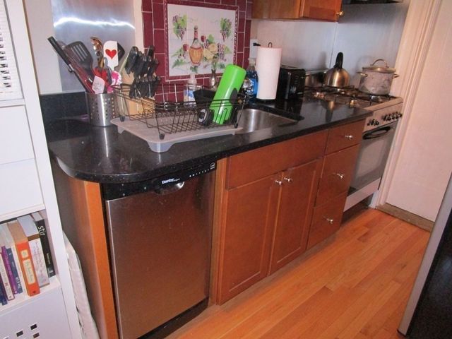 118 Riverway 8, Boston, MA 02215
