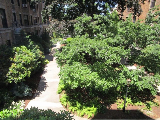 118 Riverway 8, Boston, MA 02215