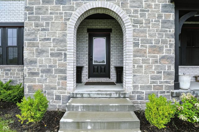 16041 Flowing Creek Way, Westfield, IN 46074