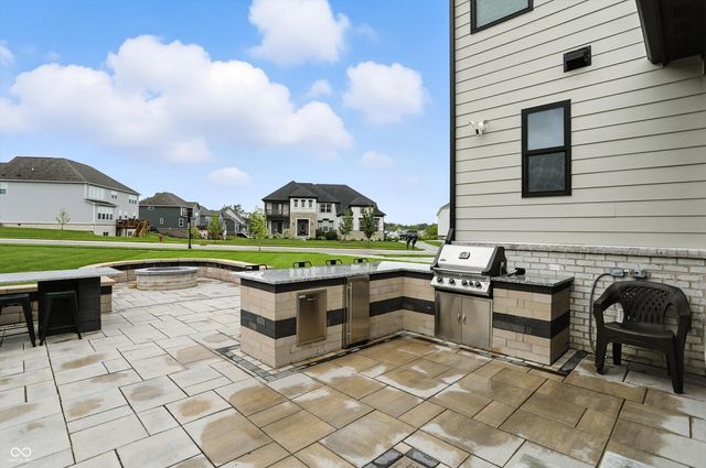 16041 Flowing Creek Way, Westfield, IN 46074