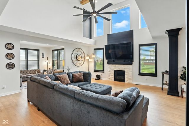 16041 Flowing Creek Way, Westfield, IN 46074