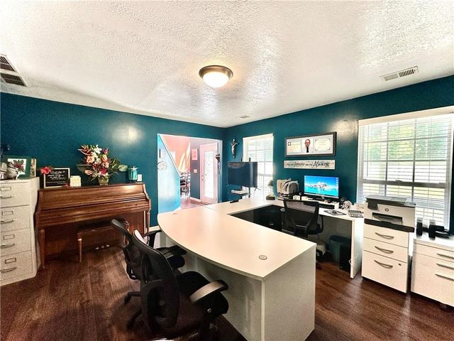 8093 Banks Mill Road, Douglasville, GA 30135