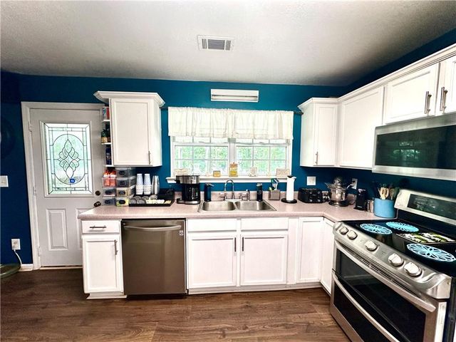 8093 Banks Mill Road, Douglasville, GA 30135