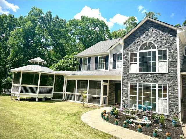 8093 Banks Mill Road, Douglasville, GA 30135