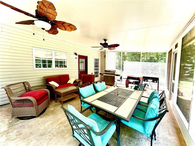 8093 Banks Mill Road, Douglasville, GA 30135