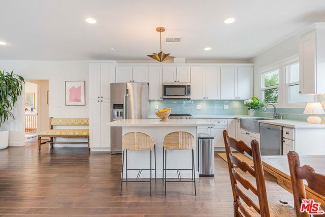 239 N Everett Street, Glendale, CA 91206