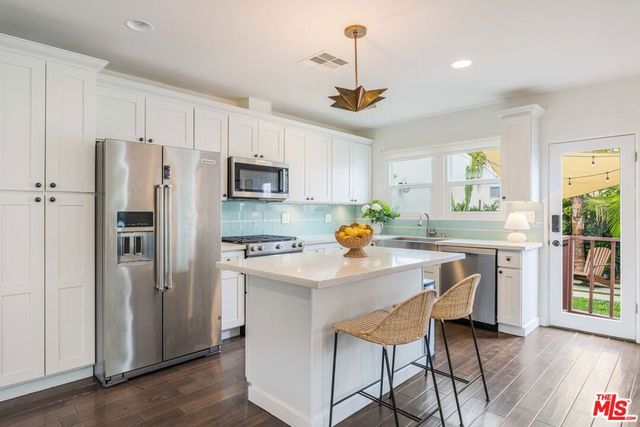 239 N Everett Street, Glendale, CA 91206