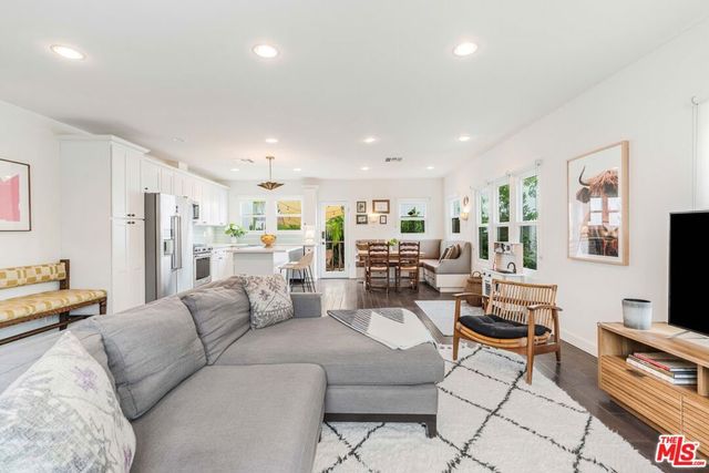 239 N Everett Street, Glendale, CA 91206