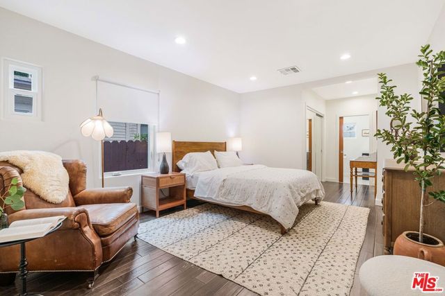 239 N Everett Street, Glendale, CA 91206