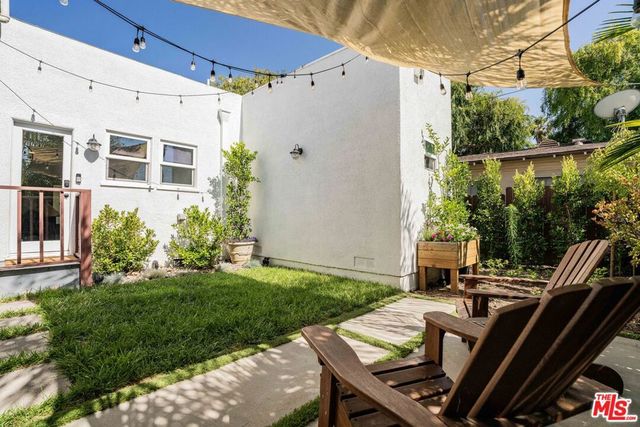 239 N Everett Street, Glendale, CA 91206