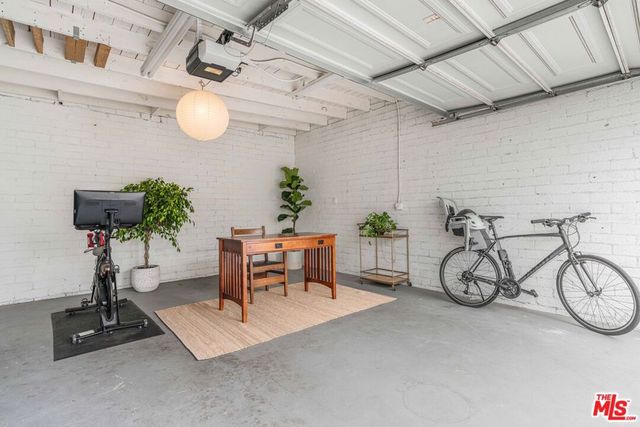 239 N Everett Street, Glendale, CA 91206
