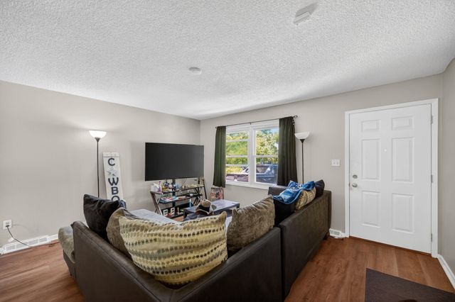 1424 & 1426 E 9th Street, Des Moines, IA 50316