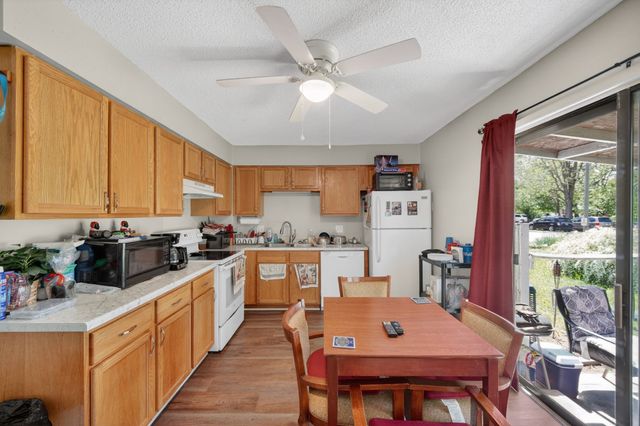 1424 & 1426 E 9th Street, Des Moines, IA 50316