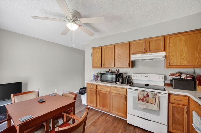 1424 & 1426 E 9th Street, Des Moines, IA 50316