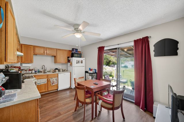 1424 & 1426 E 9th Street, Des Moines, IA 50316