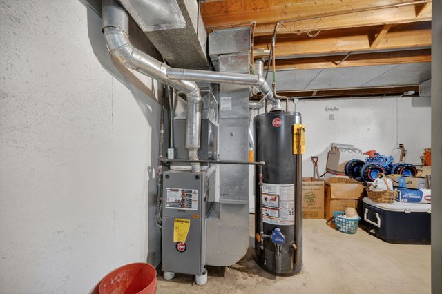 1424 & 1426 E 9th Street, Des Moines, IA 50316