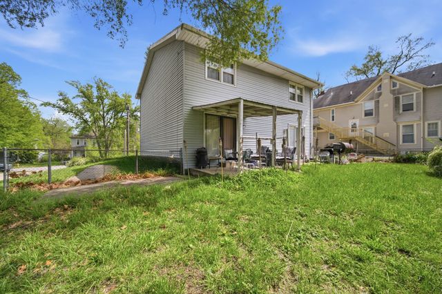 1424 & 1426 E 9th Street, Des Moines, IA 50316