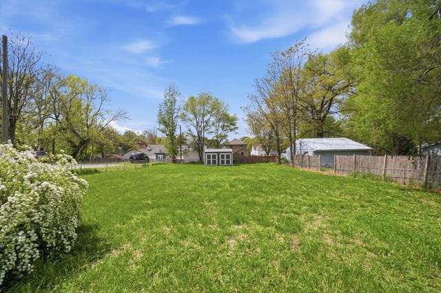 1424 & 1426 E 9th Street, Des Moines, IA 50316