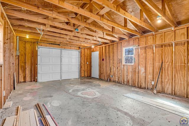 2520 NE Kaw Valley School RD 2660 NE Kaw Valley Schoo, Topeka, KS 66617