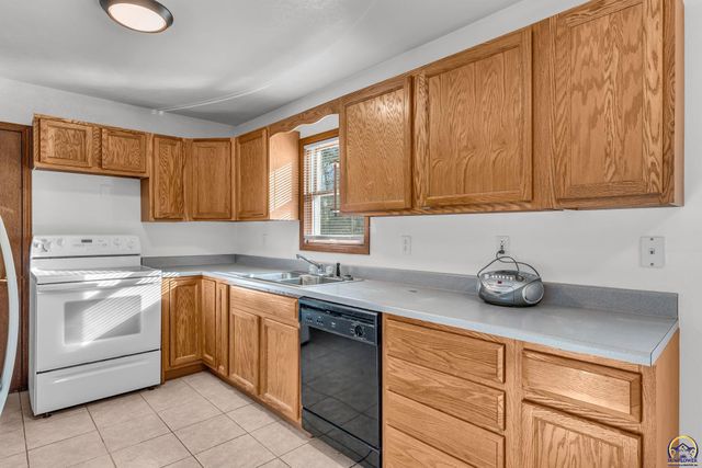 2520 NE Kaw Valley School RD 2660 NE Kaw Valley Schoo, Topeka, KS 66617