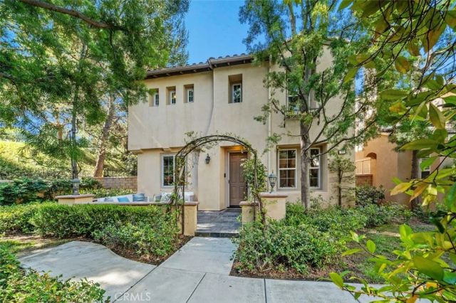 95 Canopy, Irvine, CA 92603