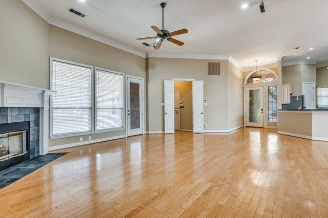 1008 Gabriel Lane, Fort Worth, TX 76116