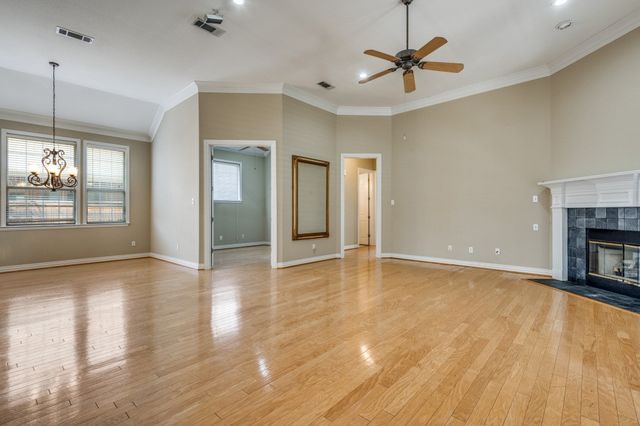 1008 Gabriel Lane, Fort Worth, TX 76116