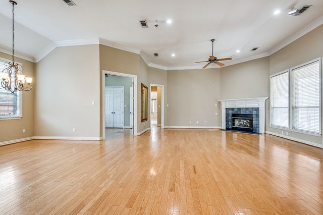 1008 Gabriel Lane, Fort Worth, TX 76116