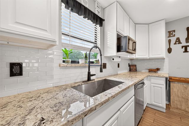 1819 Landmark Drive, Richmond, TX 77406