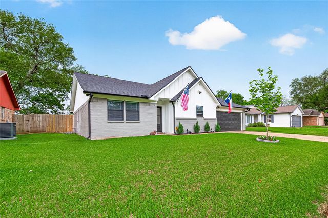 1819 Landmark Drive, Richmond, TX 77406