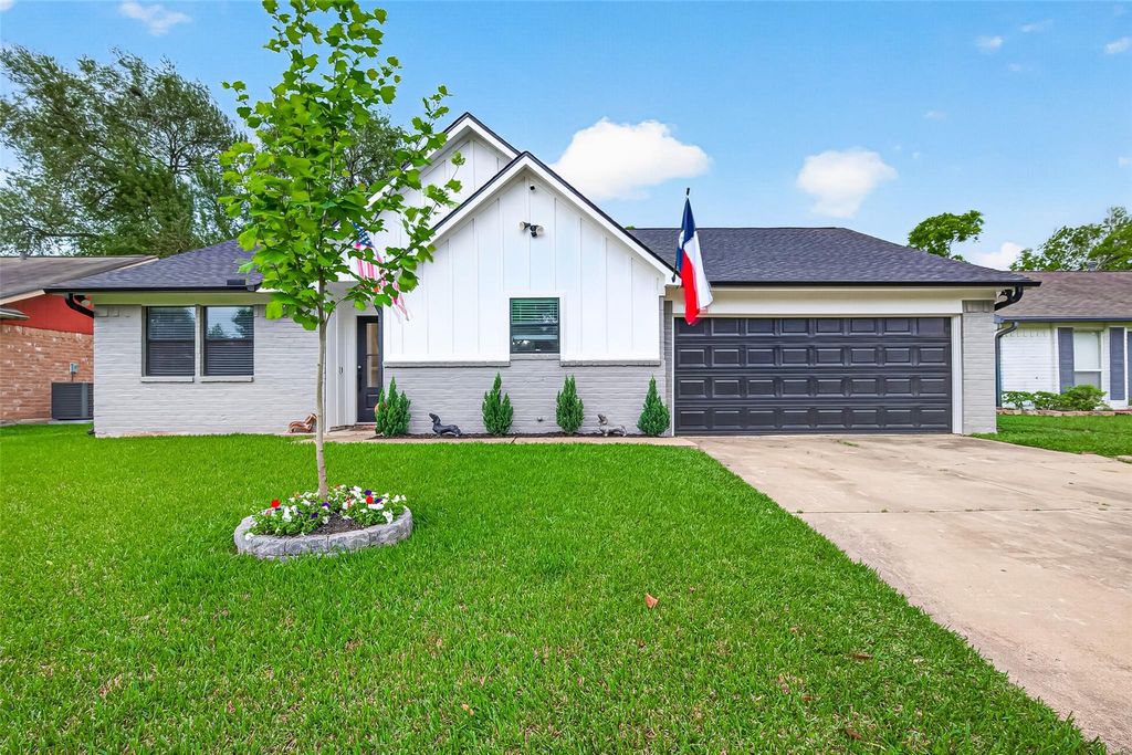 1819 Landmark Drive, Richmond, TX 77406
