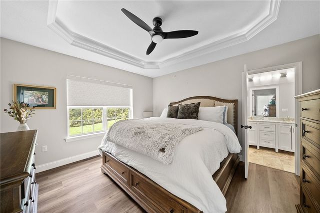 996 Surrey Woods Dr, North Strabane, PA 15317