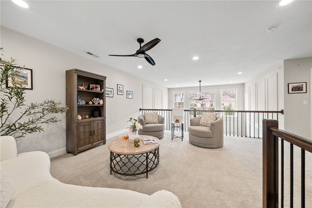 996 Surrey Woods Dr, North Strabane, PA 15317