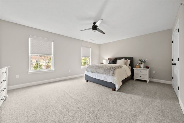 996 Surrey Woods Dr, North Strabane, PA 15317