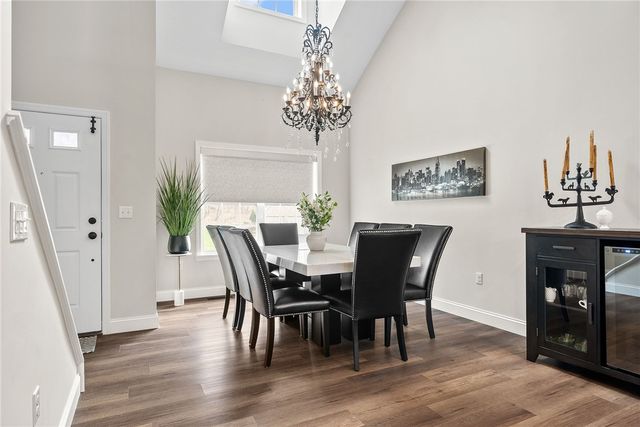 996 Surrey Woods Dr, North Strabane, PA 15317