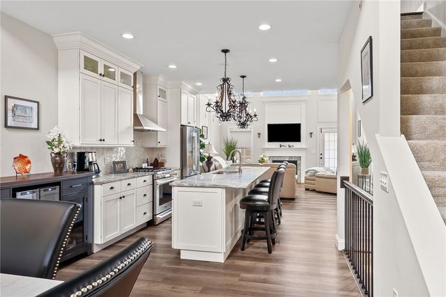 996 Surrey Woods Dr, North Strabane, PA 15317