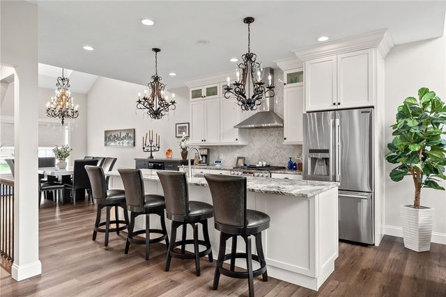 996 Surrey Woods Dr, North Strabane, PA 15317