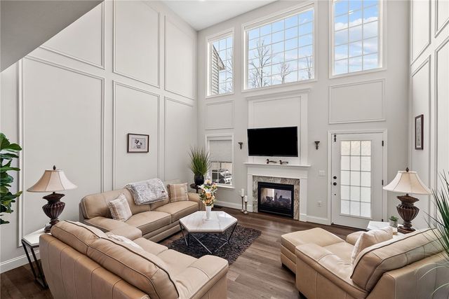 996 Surrey Woods Dr, North Strabane, PA 15317