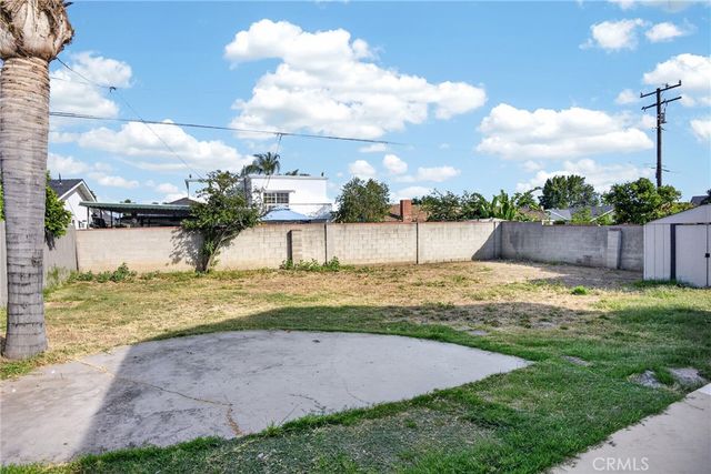 512 N Lazard, San Fernando, CA 91340