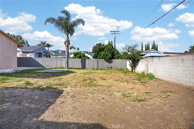 512 N Lazard, San Fernando, CA 91340