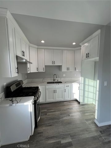 512 N Lazard, San Fernando, CA 91340