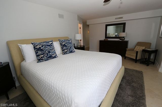 4041 Gulf Shore BLVD N 606, Naples, FL 34103